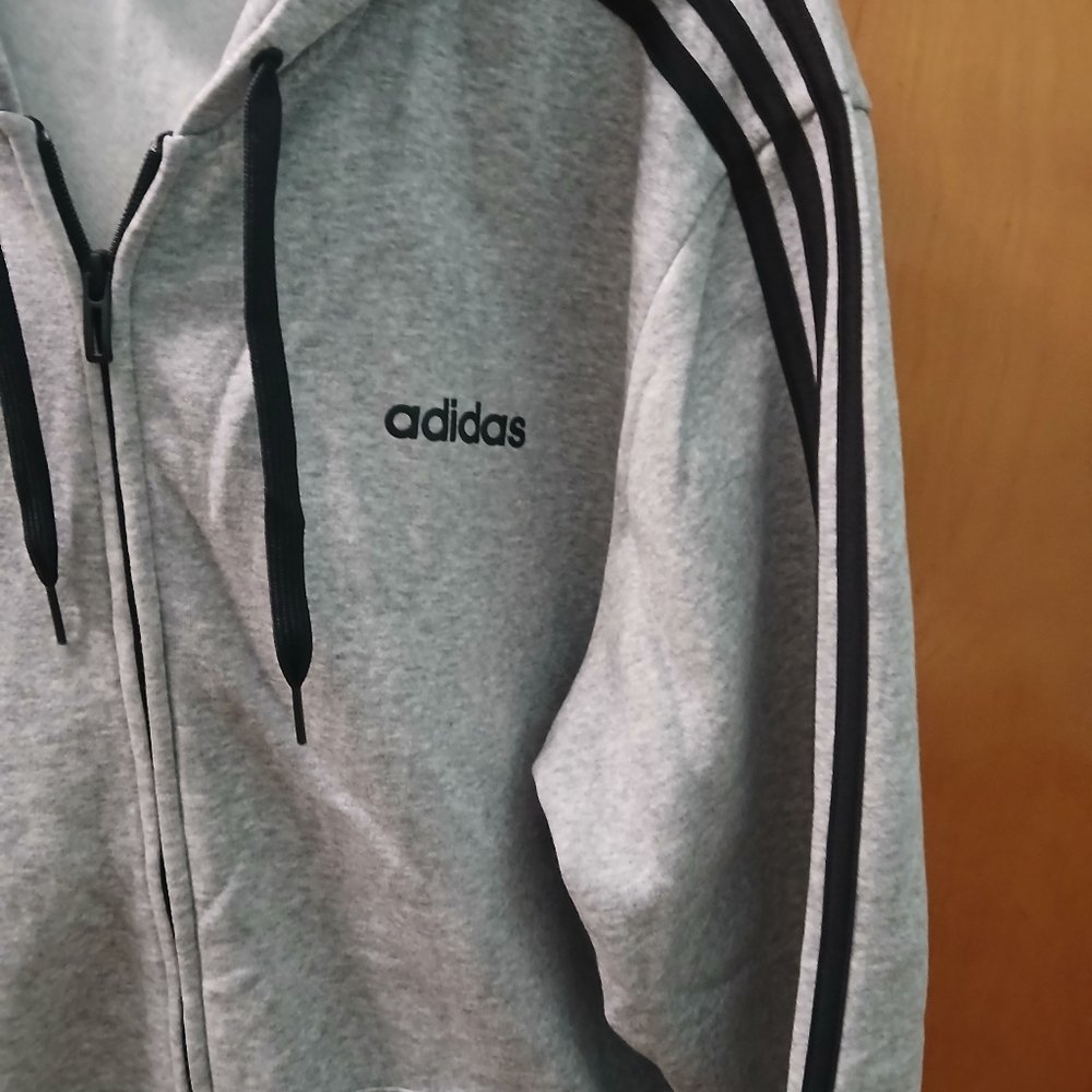 Adidas full zip hoodie _ men's casual (used)
